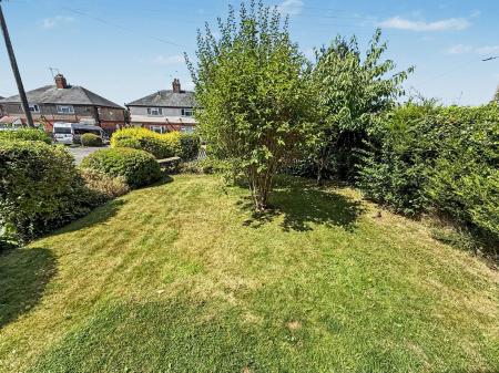3 bedroom Semi-detached house for sale in Dilhorne Road, Forsbrook, ST11