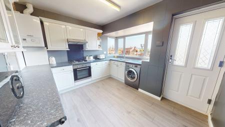 2 bedroom Detached bungalow for sale in Courtway Drive, Stoke-On-Trent, ST1