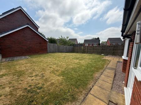 3 bedroom Detached house to let in Jamage Road, Talke Pits, ST7