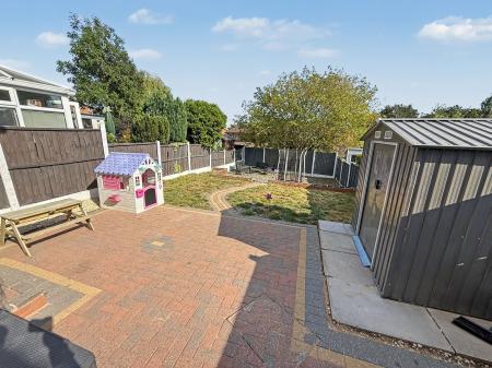2 bedroom Semi-detached house for sale in Pensford Grove, Stoke-On-Trent, ST1