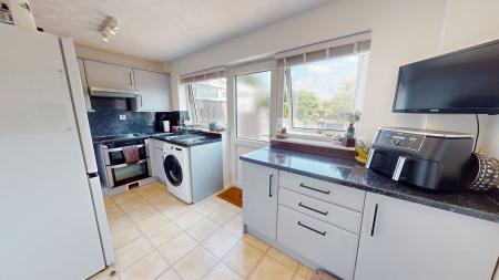 2 bedroom Semi-detached house for sale in Pensford Grove, Stoke-On-Trent, ST1