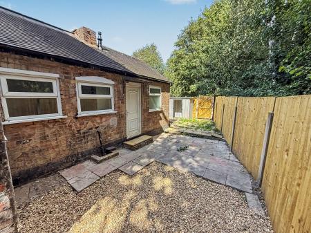 2 bedroom Terraced House for sale in Camden Street, Stoke-On-Trent, ST4