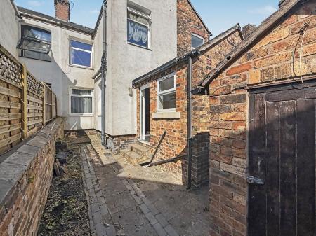 3 bedroom Terraced House for sale in St. John Street, Stoke-On-Trent, ST1