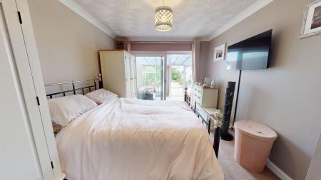 2 bedroom Semi-detached bungalow for sale in Gleneagles Crescent, Stoke-On-Trent, ST1
