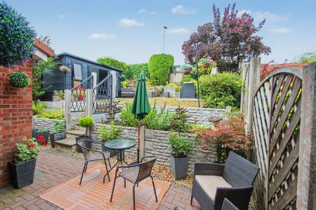 4 bedroom Detached house for sale in Elgar Crescent, Stoke-On-Trent, ST1