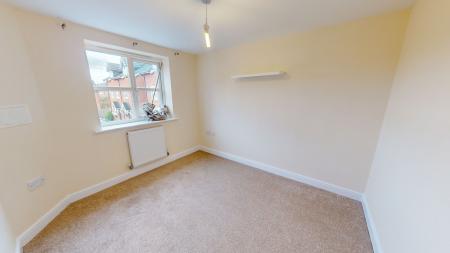 3 bedroom Terraced House to let in Waters Edge Close, Newcastle, ST5