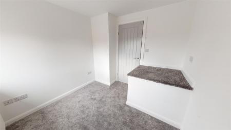 3 bedroom Semi-detached house to let in Dawlish Drive, Stoke-On-Trent, ST2
