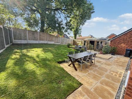 4 bedroom Detached house for sale in Moore Way, Blythe Bridge, ST11