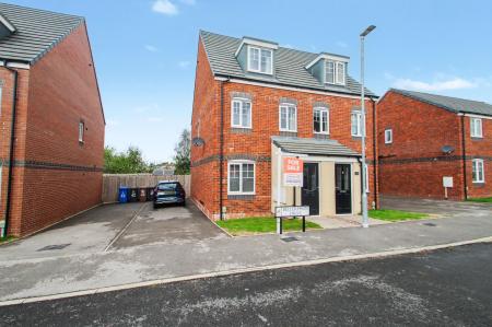 3 bedroom Semi-detached house for sale in Bellerphon Drive, Foxfields, Meir