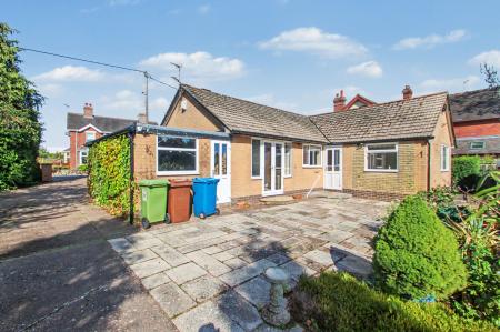 2 bedroom Detached bungalow for sale in Stallington Road, Blythe Bridge, ST11