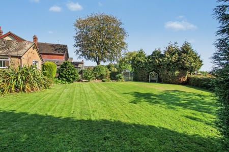 2 bedroom Detached bungalow for sale in Stallington Road, Blythe Bridge, ST11