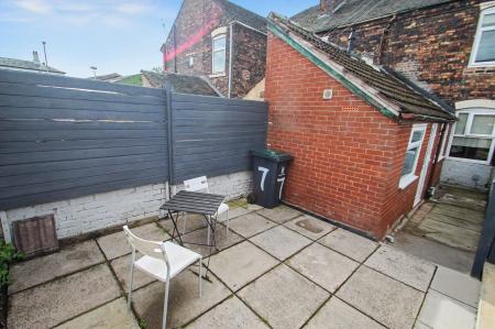 2 bedroom Terraced House for sale in Oldfield Street, Stoke-On-Trent, ST4