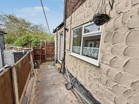 3 bedroom Terraced House for sale in Meir Road, Normacot, Stoke-on-Trent