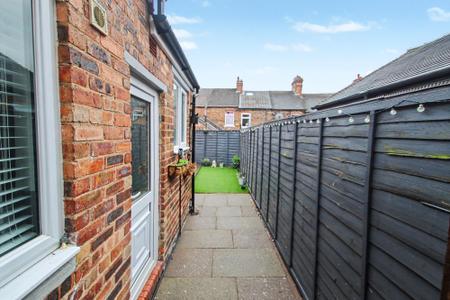 3 bedroom Terraced House for sale in Hammersley Street, Stoke-On-Trent, ST1