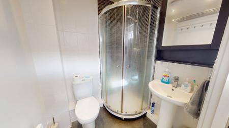 2 bedroom Flat for sale in Norville Drive, Stoke-On-Trent, ST1