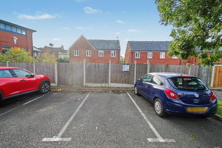 3 bedroom Semi-detached house for sale in Westport Road, Stoke-On-Trent, ST6