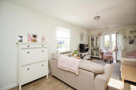 2 bedroom Flat for sale in 1 Greetham Way, Syston, LE7