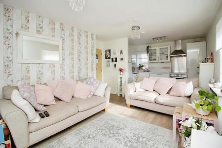 2 bedroom Flat for sale in 1 Greetham Way, Syston, LE7