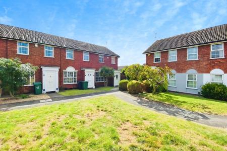 3 bedroom End of terrace house for sale in Abbotts Close, Syston, LE7
