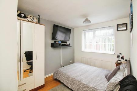 3 bedroom End of terrace house for sale in Abbotts Close, Syston, LE7