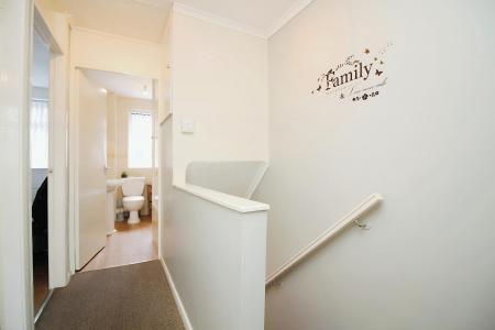 3 bedroom End of terrace house for sale in Abbotts Close, Syston, LE7