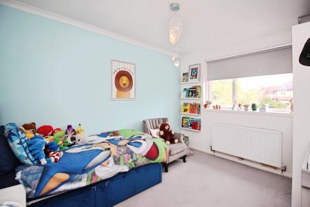 5 bedroom Semi-detached house for sale in Acacia Avenue, Birstall, LE4