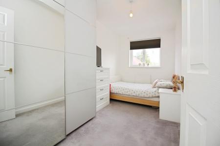 5 bedroom Semi-detached house for sale in Acacia Avenue, Birstall, LE4