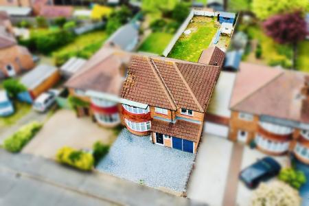 5 bedroom Semi-detached house for sale in Acacia Avenue, Birstall, LE4