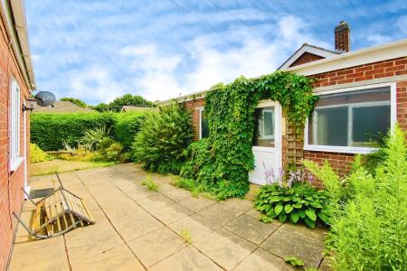 2 bedroom Semi-detached bungalow for sale in Alexandra Street, Thurmaston, LE4