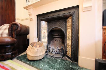 2 bedroom Terraced House for sale in Archdale Street, Syston, LE7