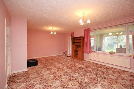 3 bedroom Semi-detached house for sale in Avenue Road, Queniborough, LE7