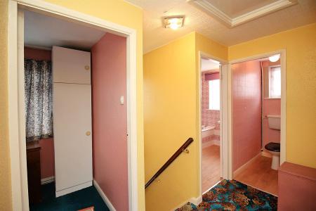 3 bedroom Semi-detached house for sale in Avenue Road, Queniborough, LE7