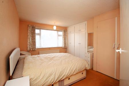 3 bedroom Semi-detached house for sale in Avenue Road, Queniborough, LE7