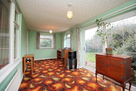 3 bedroom Semi-detached house for sale in Avenue Road, Queniborough, LE7