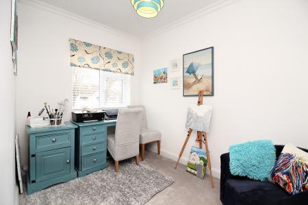 3 bedroom Semi-detached house for sale in Barkby Road, Queniborough, LE7