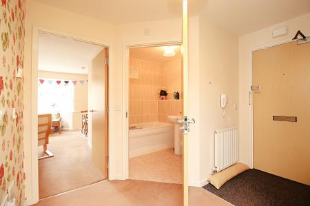 2 bedroom Flat for sale in Barkby Road, Syston, LE7