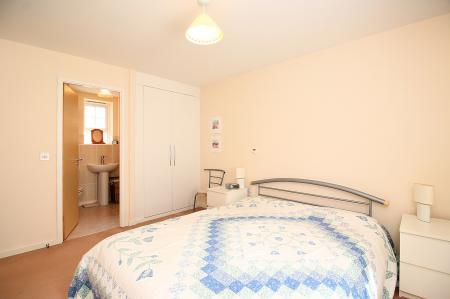 2 bedroom Flat for sale in Barkby Road, Syston, LE7