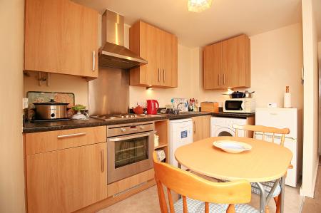 2 bedroom Flat for sale in Barkby Road, Syston, LE7