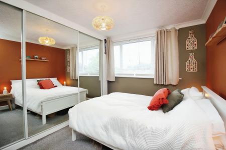 3 bedroom Semi-detached house for sale in Barkby Road, Syston, LE7