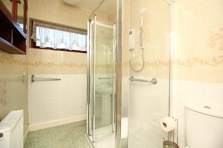 3 bedroom Semi-detached house for sale in Barkby Road, Syston, LE7