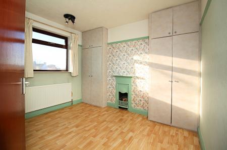 3 bedroom Semi-detached house for sale in Barkby Road, Syston, LE7