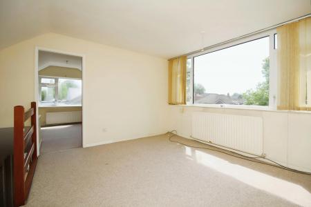 4 bedroom Detached bungalow for sale in Barkby Road, Syston, LE7