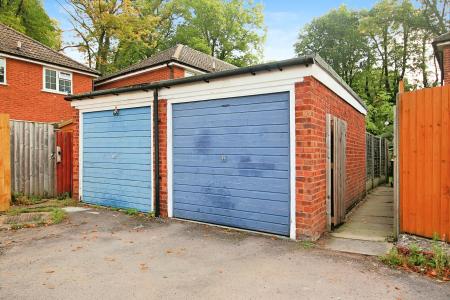 2 bedroom Town house for sale in Barkby Road, Syston, LE7