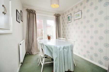 2 bedroom Town house for sale in Barkby Road, Syston, LE7