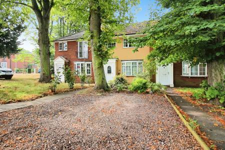 2 bedroom Town house for sale in Barkby Road, Syston, LE7