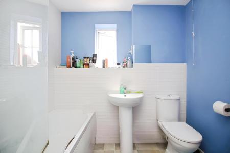 4 bedroom Semi-detached house for sale in Becks Close, Birstall, LE4