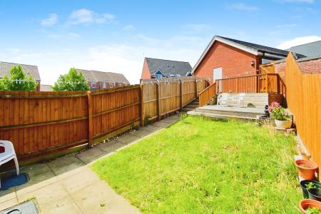 4 bedroom Semi-detached house for sale in Becks Close, Birstall, LE4