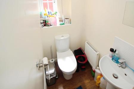 4 bedroom Semi-detached house for sale in Becks Close, Birstall, LE4