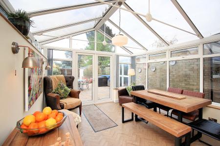 3 bedroom Detached house for sale in Beechwood Avenue, Queniborough, LE7