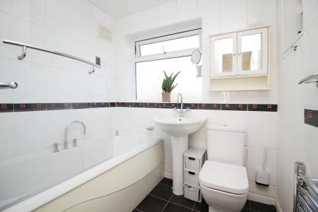 3 bedroom Semi-detached house for sale in Belvoir Drive, Syston, LE7